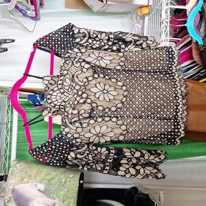 VENUS COLD SHOULDER LACE TOP CREAM AND BLACK SIZE 4